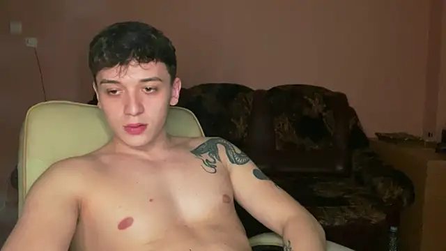 Snapshot of Joedonovan1 chatting on 03-21-25, 06:29 Joedonovan1 online show from 03-21-25, 06:29