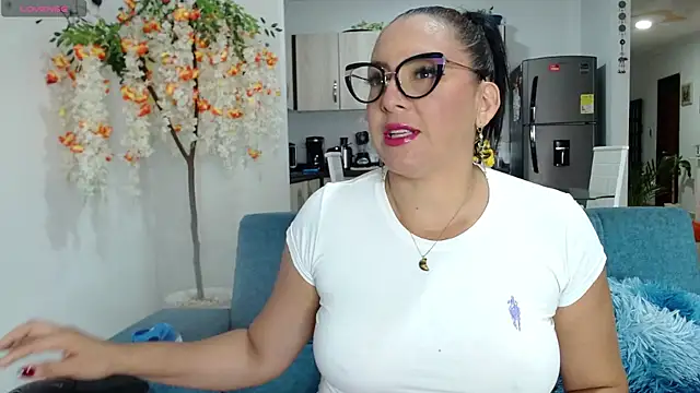 dakota johnson10 online show from 10-05-25, 10:57