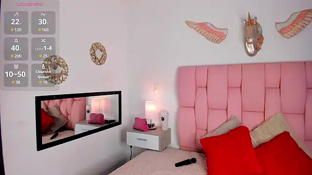 Snapshot of VeronikaOlsen chatting on 01-10-25, 12:47 VeronikaOlsen online show from 01-10-25, 12:47