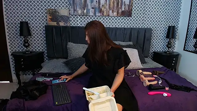 scarlett moore online show from 03-09-25, 04:00