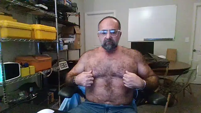 Snapshot of chainjulious chatting on 12-17-24, 07:37 chainjulious online show from 12-17-24, 07:37