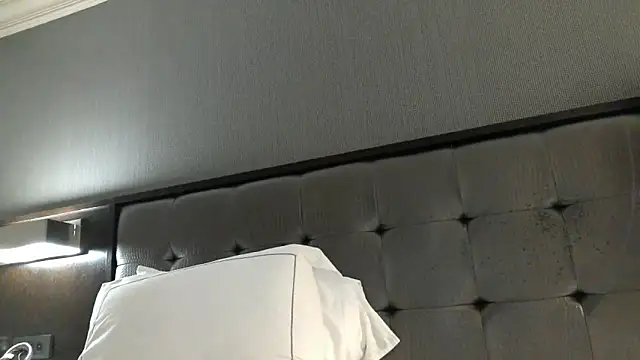 Snapshot of chainjulious chatting on 01-21-25, 09:04 chainjulious online show from 01-21-25, 09:04