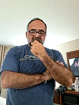 Snapshot of chainjulious chatting on 10-22-25, 11:04 chainjulious online show from 10-22-25, 11:04