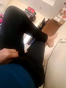 Snapshot of DesiRocco7 chatting on 03-06-25, 03:24 DesiRocco7 online show from 03-06-25, 03:24