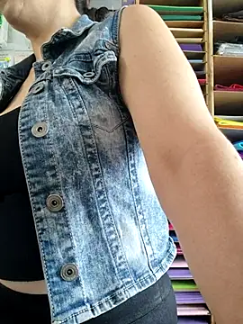 Snapshot of Mia_Novikov chatting on 09-18-25, 07:16 Mia Novikov online show from 09-18-25, 07:16