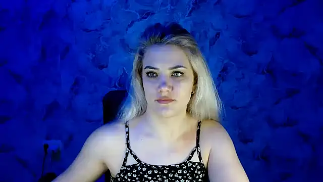 Snapshot of nika_gold1 chatting on 02-08-25, 06:12 nika gold1 online show from 02-08-25, 06:12