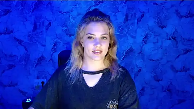 Snapshot of nika_gold1 chatting on 06-14-26, 07:49 nika gold1 online show from 06-14-26, 07:49