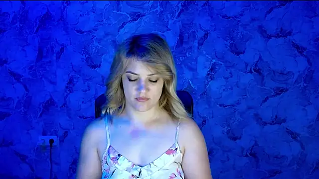Snapshot of nika_gold1 chatting on 06-26-26, 05:17 nika gold1 online show from 06-26-26, 05:17