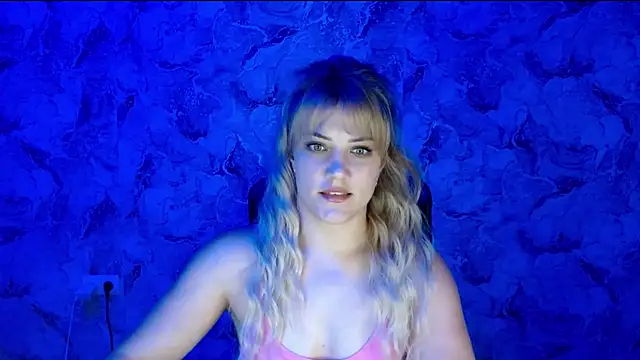 Snapshot of nika_gold1 chatting on 07-13-26, 07:49 nika gold1 online show from 07-13-26, 07:49