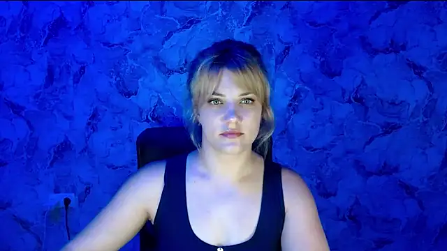 Snapshot of nika_gold1 chatting on 07-15-26, 03:06 nika gold1 online show from 07-15-26, 03:06