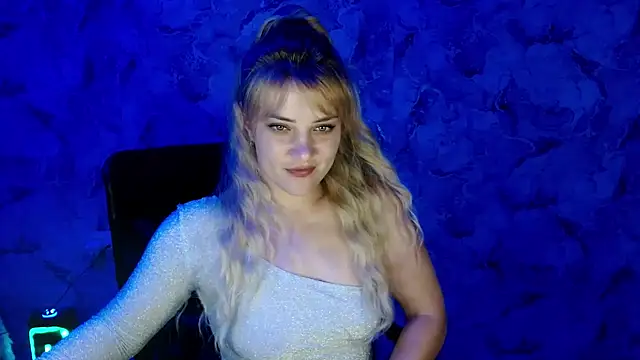 Snapshot of nika_gold1 chatting on 07-28-26, 07:39 nika gold1 online show from 07-28-26, 07:39