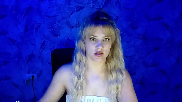 Snapshot of nika_gold1 chatting on 07-30-26, 03:11 nika gold1 online show from 07-30-26, 03:11