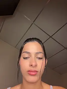 Snapshot of violetta-brown1 chatting on 02-26-26, 03:05 violetta-brown1 online show from 02-26-26, 03:05