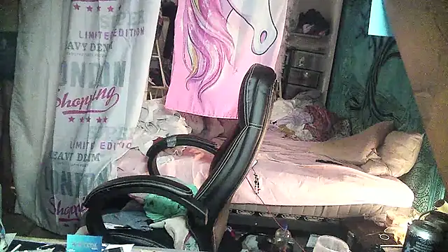 Ombeline1 online show from 02-24-25, 01:02