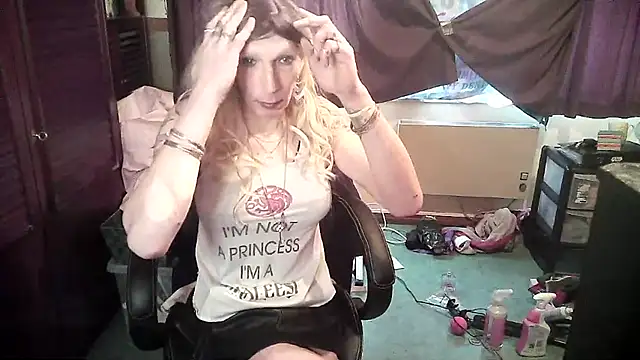 Ombeline1 online show from 03-13-25, 08:48