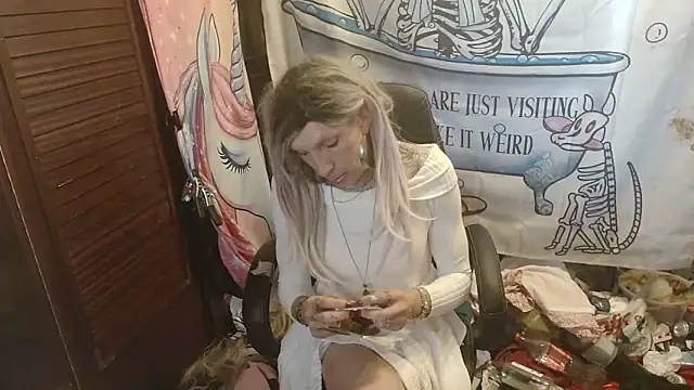 Ombeline1 online show from 04-06-26, 06:14