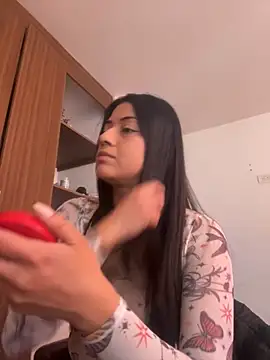 Snapshot of Juana19 chatting on 10-24-25, 02:57 Juana19 online show from 10-24-25, 02:57