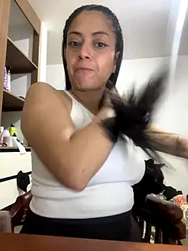 Snapshot of Juana19 chatting on 11-12-25, 02:01 Juana19 online show from 11-12-25, 02:01