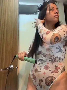 Snapshot of Juana19 chatting on 12-02-25, 01:50 Juana19 online show from 12-02-25, 01:50