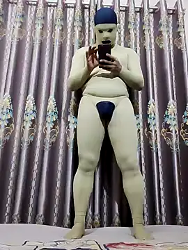 Snapshot of zentaishow chatting on 02-16-25, 12:10 zentaishow online show from 02-16-25, 12:10