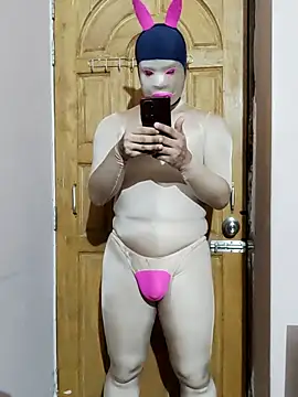 Snapshot of zentaishow chatting on 11-24-25, 11:10 zentaishow online show from 11-24-25, 11:10