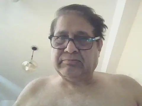 Snapshot of Nuttysub chatting on 06-07-26, 04:05 Nuttysub online show from 06-07-26, 04:05
