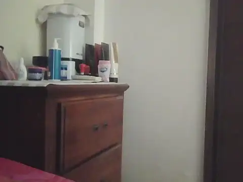Snapshot of Nuttysub chatting on 06-11-26, 02:33 Nuttysub online show from 06-11-26, 02:33