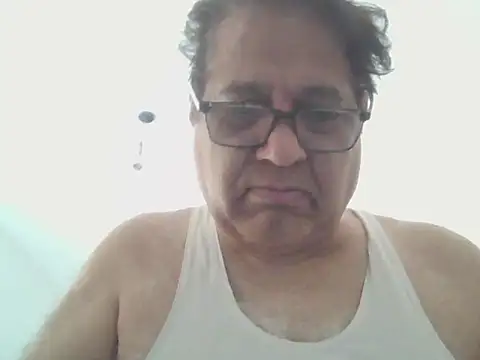 Snapshot of Nuttysub chatting on 06-30-26, 02:56 Nuttysub online show from 06-30-26, 02:56