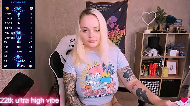 Snapshot of flower_sarah_ chatting on 02-12-25, 10:56 flower sarah online show from 02-12-25, 10:56