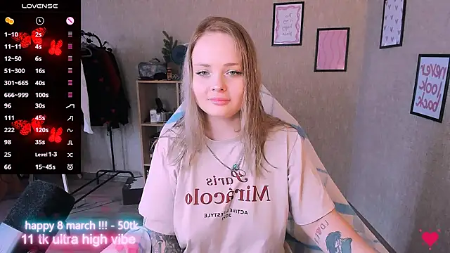 Snapshot of flower_sarah_ chatting on 03-08-25, 01:14 flower sarah online show from 03-08-25, 01:14