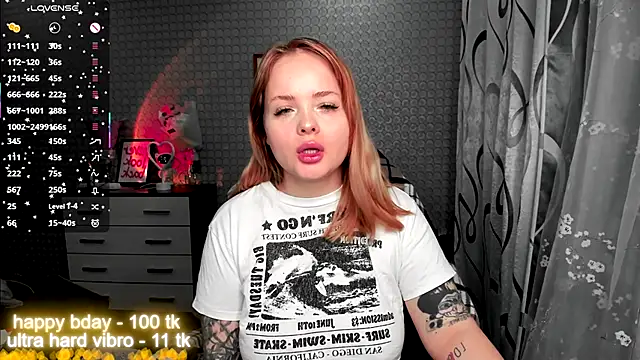 Snapshot of flower_sarah_ chatting on 11-25-25, 09:59 flower sarah online show from 11-25-25, 09:59