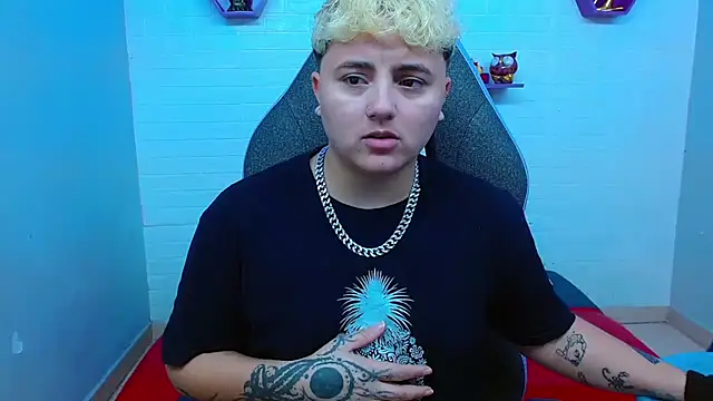 isabeautyx19 online show from 01-10-25, 12:47