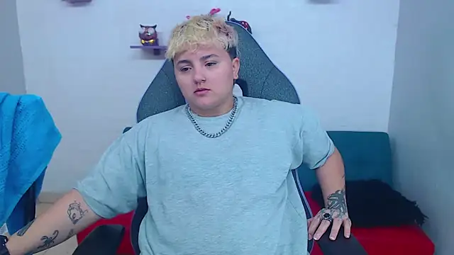 isabeautyx19 online show from 01-23-25, 03:37