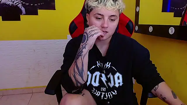 isabeautyx19 online show from 03-21-25, 06:05