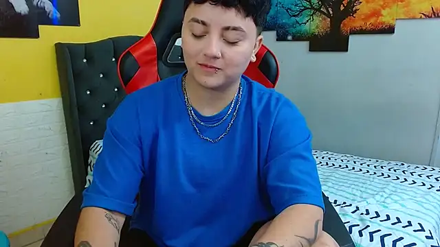 isabeautyx19 online show from 10-30-25, 02:02