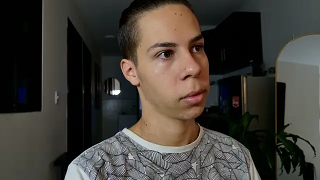 Snapshot of grey___27 chatting on 02-23-25, 11:11 grey 27 online show from 02-23-25, 11:11