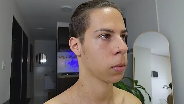 Snapshot of grey___27 chatting on 03-14-25, 11:43 grey 27 online show from 03-14-25, 11:43