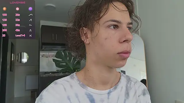 Snapshot of grey___27 chatting on 09-11-25, 12:16 grey 27 online show from 09-11-25, 12:16