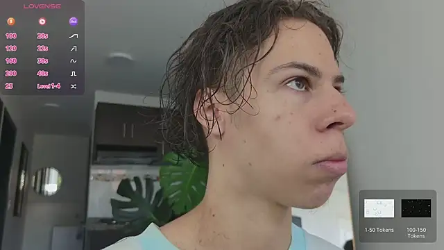 Snapshot of grey___27 chatting on 10-14-25, 12:28 grey 27 online show from 10-14-25, 12:28