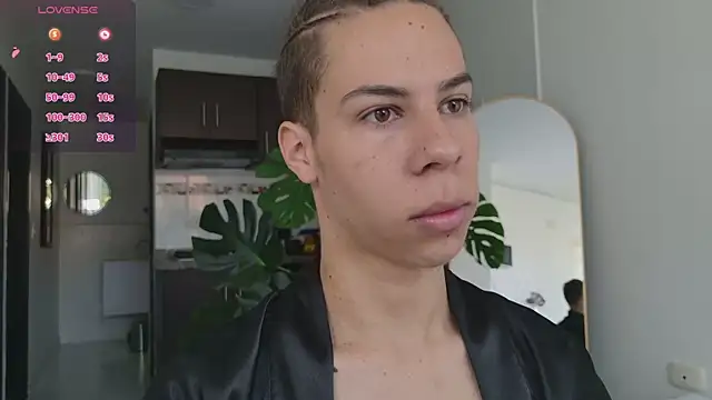 Snapshot of grey___27 chatting on 11-09-25, 12:03 grey 27 online show from 11-09-25, 12:03