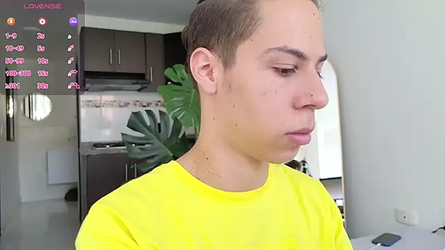 Snapshot of grey___27 chatting on 11-19-25, 03:56 grey 27 online show from 11-19-25, 03:56