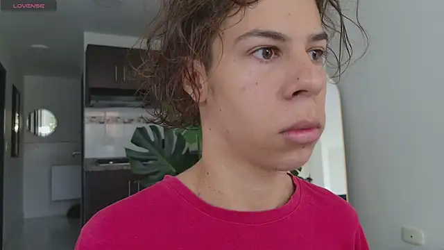 Snapshot of grey___27 chatting on 11-20-25, 12:27 grey 27 online show from 11-20-25, 12:27