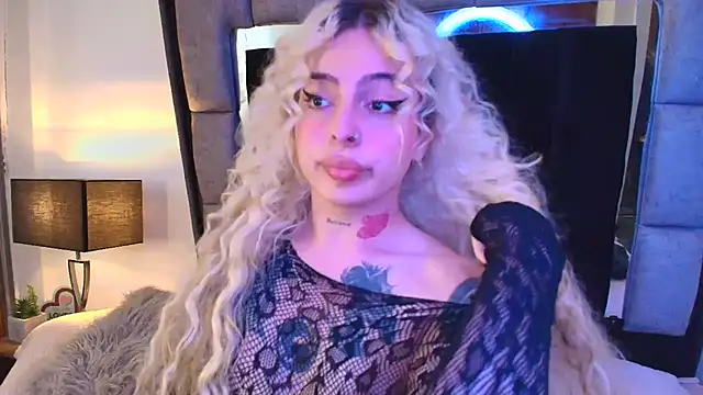 Bonnie vega online show from 03-12-25, 06:55