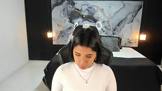 Ivy 16 online show from 02-28-25, 11:58