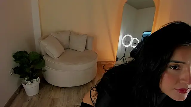 Snapshot of miss_catalina9 chatting on 12-04-24, 05:16 miss catalina9 online show from 12-04-24, 05:16