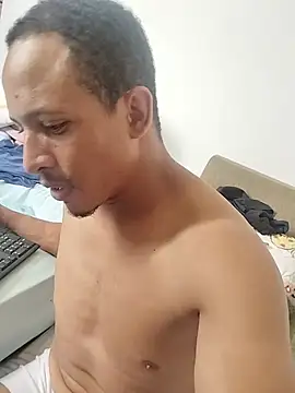 Snapshot of Piroca_doce18 chatting on 01-09-26, 01:47 Piroca doce18 online show from 01-09-26, 01:47