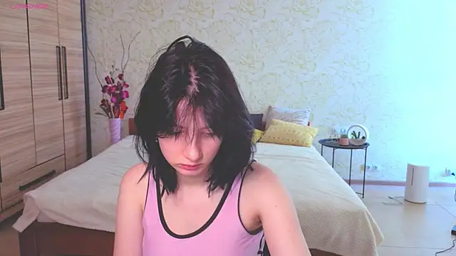 JulisSweet online show from 09-15-25, 06:46