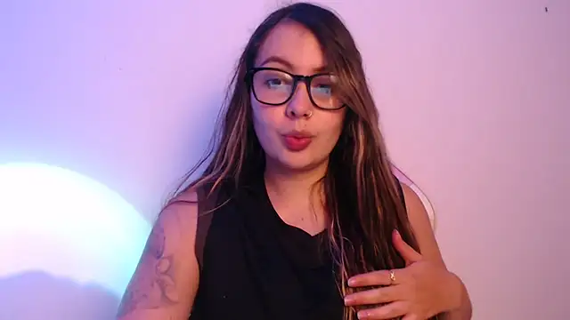 Snapshot of lalawhitte chatting on 01-06-26, 09:29 lalawhitte online show from 01-06-26, 09:29