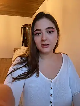 Snapshot of Kamilla_Loop chatting on 01-11-25, 03:31 Kamilla Loop online show from 01-11-25, 03:31