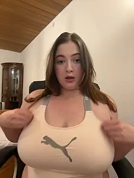 Snapshot of Kamilla_Loop chatting on 09-10-25, 09:59 Kamilla Loop online show from 09-10-25, 09:59